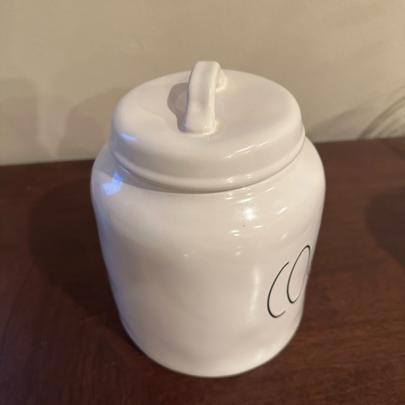 Rae Dunn OG Cookie Jar. Artisan collection - Picture 3 of 11